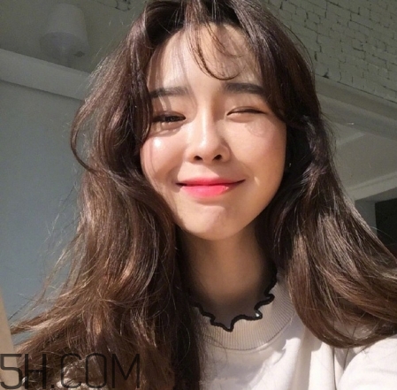 長卷發發型圖片女2022 長卷發圖片女神范