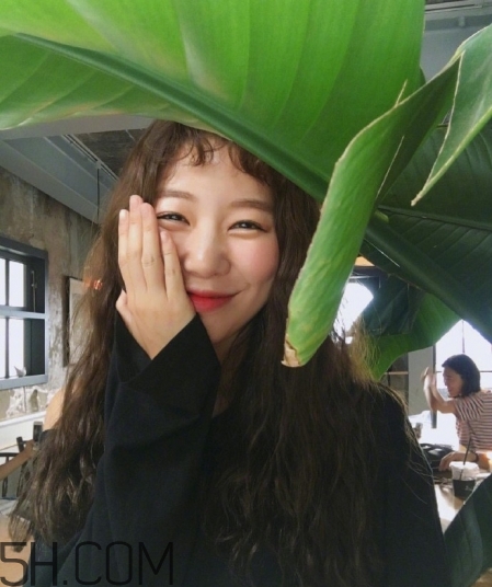 長卷發發型圖片女2022 長卷發圖片女神范