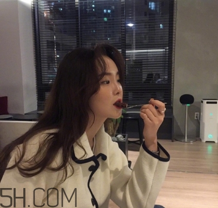 長卷發發型圖片女2022 長卷發圖片女神范