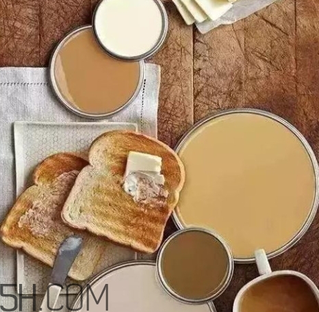 焦糖色是駝色嗎？焦糖色和深駝色區別