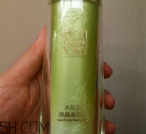 百雀羚爽膚水怎么樣？百雀羚爽膚水含酒精嗎？