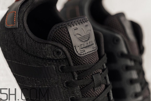 adidas nmd r2 future harvest萬圣節配色實物什么樣？
