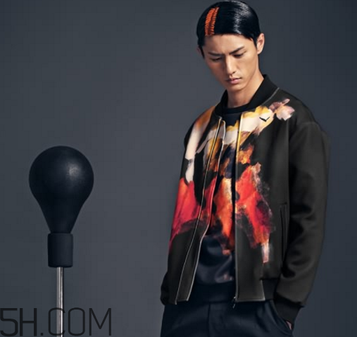 太平鳥衣服檔次怎么樣？太平鳥衣服貴嗎？