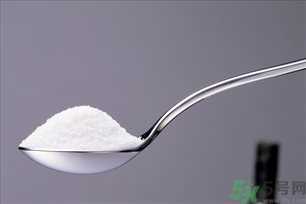 白醋和鹽水混在一起洗臉有什么好處？白醋和鹽洗臉好嗎？