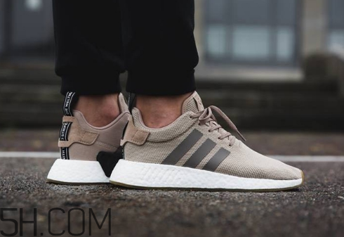 adidas nmd r2 trace khaki上腳效果怎么樣？