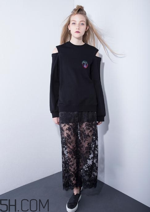 地素衣服適合什么人？地素衣服的質量怎么樣？