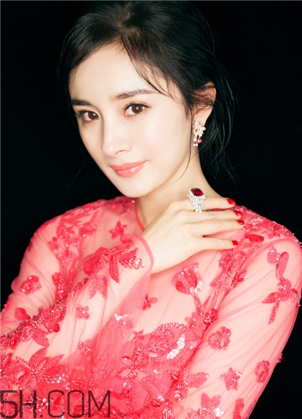 灰指甲能照顧嬰兒嗎？灰指甲能吃海鮮嗎？