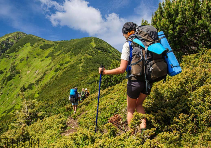 下雪爬山要準(zhǔn)備什么？爬山后小腿疼怎么按摩？