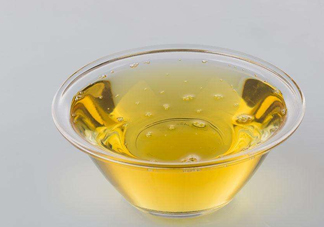 調(diào)和油是什么油？調(diào)和油和花生油哪個好