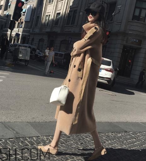 羊剪絨和羽絨服哪個好？羊剪絨大衣和羽絨服哪個保暖？