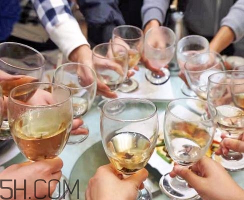 喝酒會(huì)影響性功能嗎？喝酒會(huì)腎虛嗎？