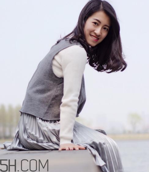 one more的衣服怎么樣？one more衣服貴嗎？
