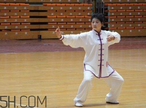八段錦能治什么病？太極拳八段錦五禽戲哪一種最好