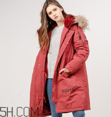 moussy的衣服怎么樣？moussy的外套很大嗎？