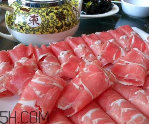涮羊肉哪個部位最好吃？涮羊肉都有什么菜？