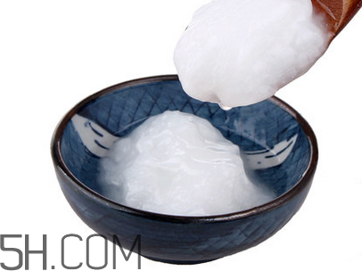 護(hù)發(fā)精油需要洗嗎？椰子油護(hù)發(fā)怎么用？