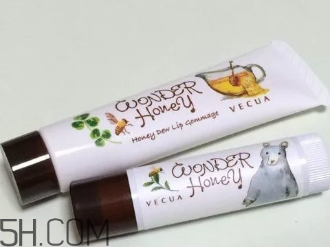 秋冬用什么潤唇膏好_適合秋冬季節的潤唇膏