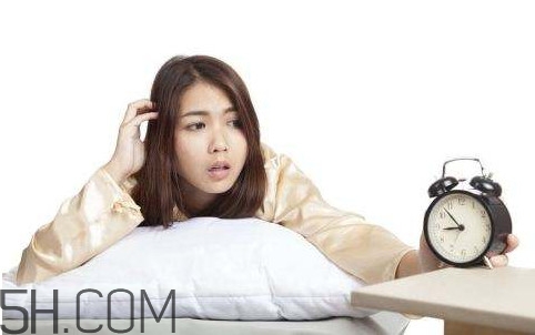 睡眠不足會(huì)有什么影響？長(zhǎng)期睡眠不足是指多少時(shí)間以上