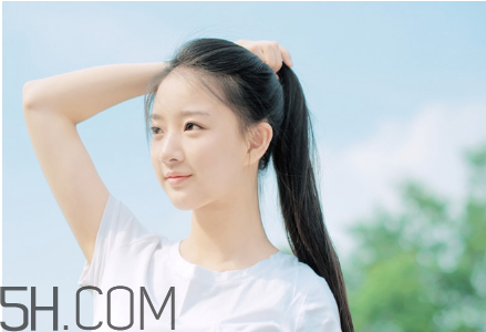 油性發(fā)質(zhì)用什么護(hù)發(fā)素？水療素和護(hù)發(fā)素的區(qū)別
