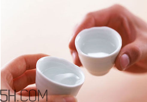 洗發(fā)水怎么區(qū)分酸堿性？防掉發(fā)的最好方法