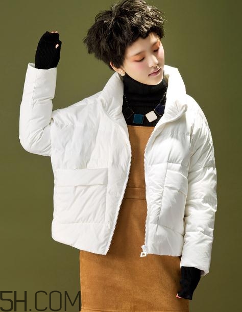 白色羽絨服發黃怎么洗白？白色羽絨服染色怎么能去掉？