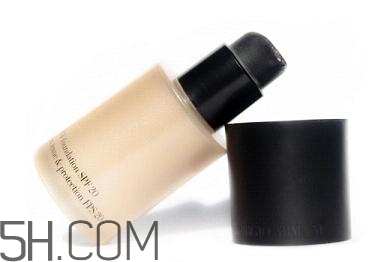女生怎樣學會快速化妝？新手化妝需要的基本用品