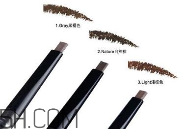 女生怎樣學會快速化妝？新手化妝需要的基本用品