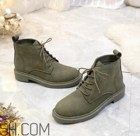 翻毛皮鞋弄上油怎么辦？翻毛皮鞋上的油漬怎么清洗？