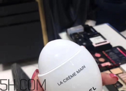 香奈兒la creme main護手霜怎么用？香奈兒鵝卵石護手霜評測