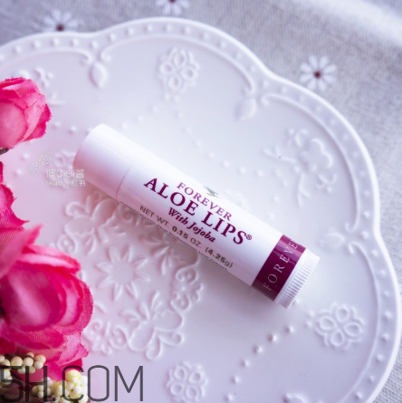 forever aloe lips永恒蘆薈潤(rùn)唇膏好用嗎 多少錢(qián)