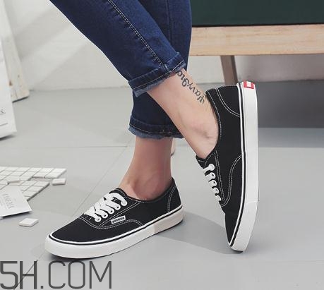黑色帆布鞋掉色怎么辦？帆布鞋怎么清洗不掉色？