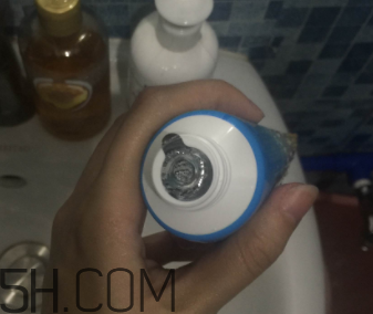 露得清綿密洗面奶怎么樣？露得清綿密洗面奶好用嗎？