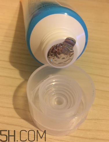露得清綿密洗面奶怎么樣？露得清綿密洗面奶好用嗎？