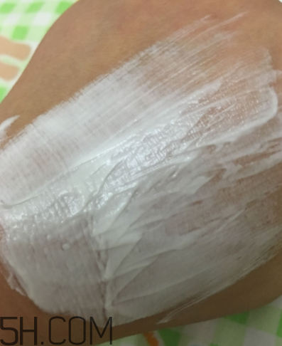 小蜜蜂水洗面膜敷多長時間？小蜜蜂水洗面膜用法