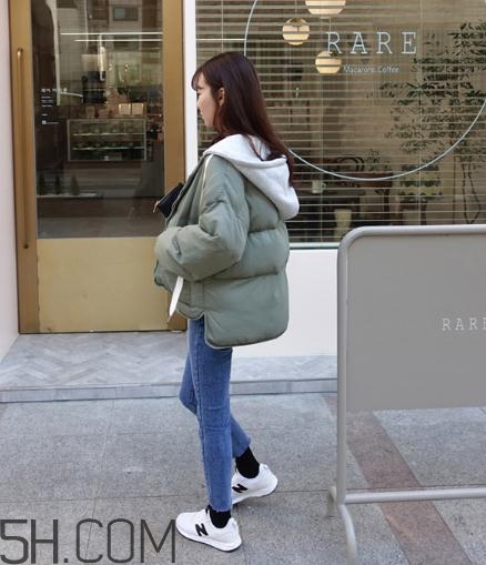 綠色羽絨服怎么搭配？綠色羽絨服搭配圖片