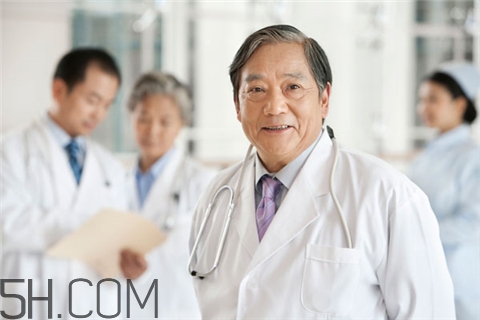牙周炎吃頭孢有用嗎？牙周炎吃維生素c有用嗎？