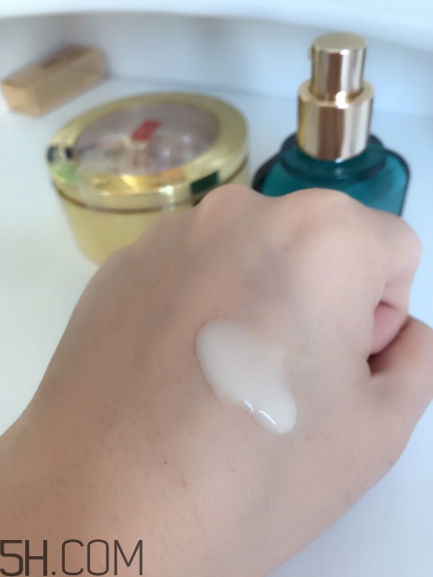雅詩蘭黛小綠瓶好用嗎？雅詩蘭黛小綠瓶多少錢？