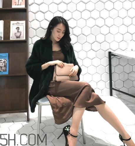 水貂絨毛衣會起球嗎？水貂絨起球怎么辦？