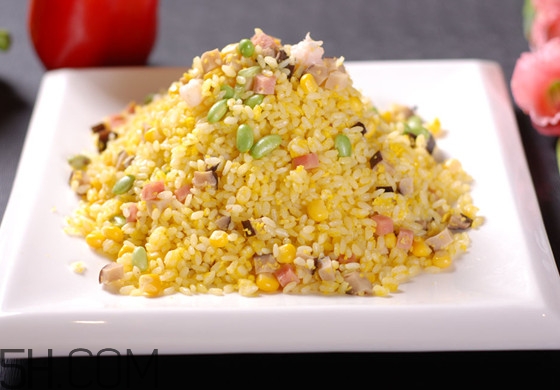 蛋炒飯什么時候放蛋？蛋炒飯什么時候放鹽