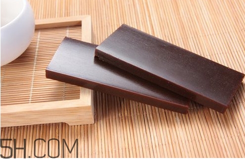 東阿阿膠是什么做的？東阿阿膠和福牌阿膠的區別