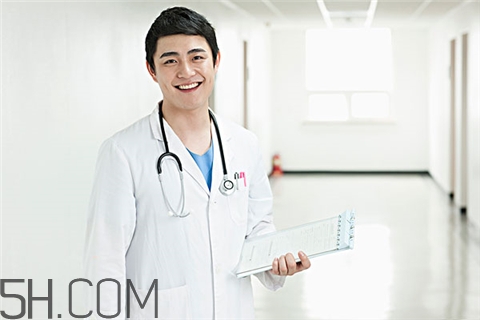 骨折做牽引疼嗎？骨折做牽引怎么回事？