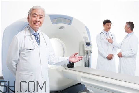 骨折需要打消炎針嗎？骨折打石膏多久能拆？