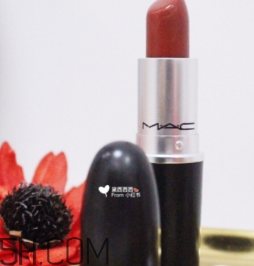 mac小辣椒適合黃皮嗎？mac小辣椒口紅顯白嗎？