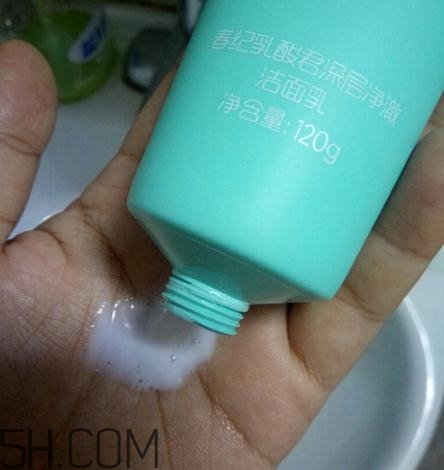 春紀洗面奶好用嗎？春紀潔面乳評測