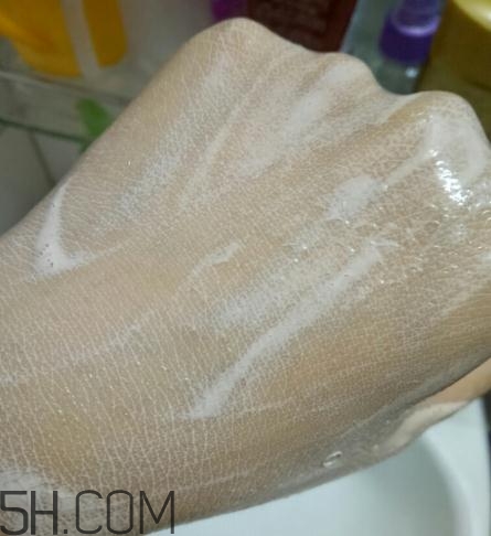 春紀洗面奶好用嗎？春紀潔面乳評測