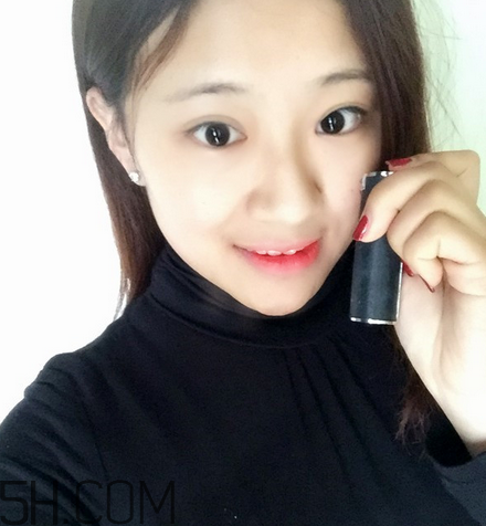 紀梵希小羊皮304是什么顏色？紀梵希小羊皮滋潤嗎？
