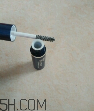歐蒙睫毛膏和火烈鳥哪個(gè)好?歐蒙睫毛膏好用嗎？