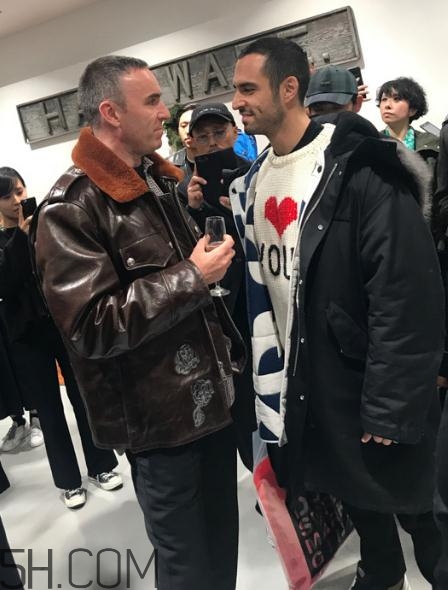 raf simons與dover street聯名東京獨占款毛衣多少錢_在哪買？