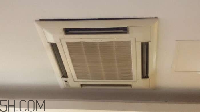 冬天用哪種類型的空調(diào)比較好？冬天用吸頂式空調(diào)好嗎？