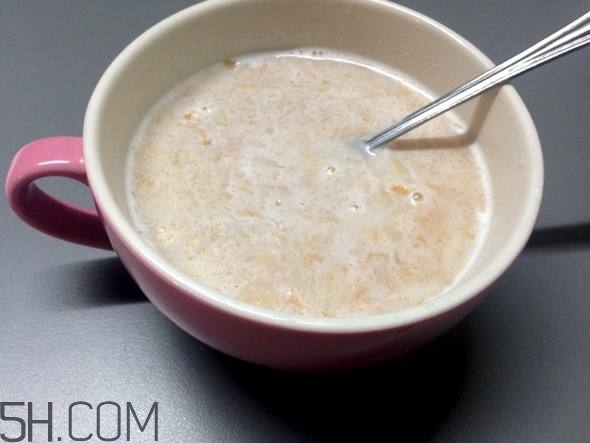牛奶護(hù)膚有什么竅門？牛奶護(hù)膚的竅門有哪些？